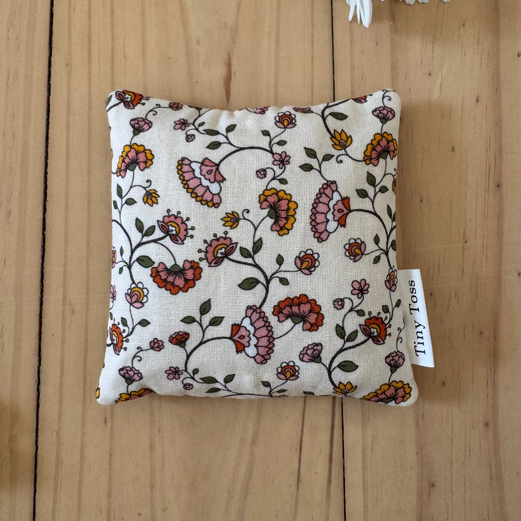 Tiny Toss x Little Wild Green Sensory Sandbag